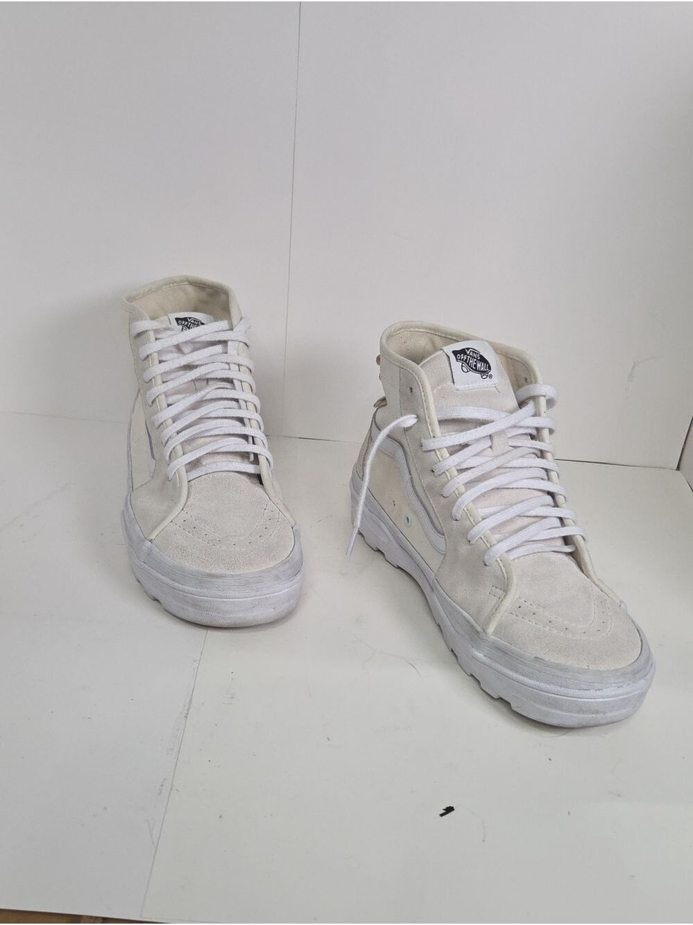 Vans White High-Top Suede Sneakers Unisex Man Sz 8 Women 9.5 Sz